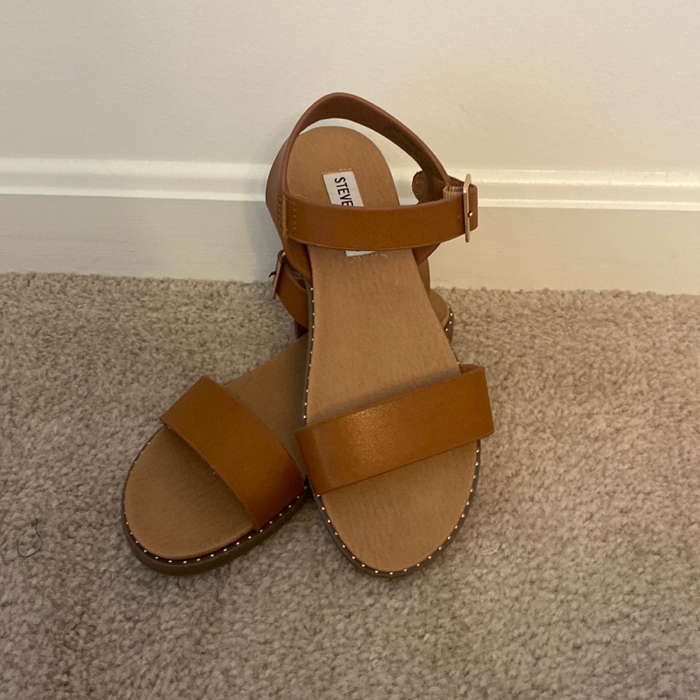 Brand New Women's Steve Madden Brown Sandals, size 5 (runs big, more like a 6)